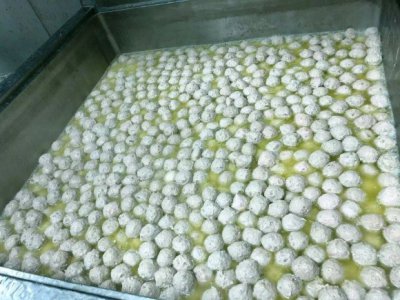 春秋凍肉絞肉機做潮汕牛肉丸-潮汕牛肉丸絞肉機